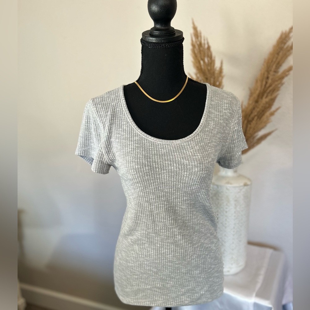 A&F Ribbed Tee